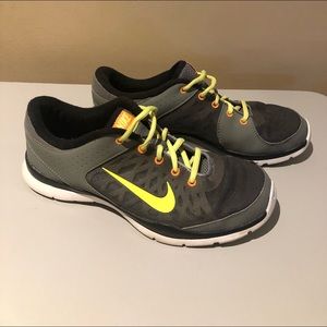 Nike Wms Size 10 Flex Trainer 3 Shoes Gray/ Logo Green